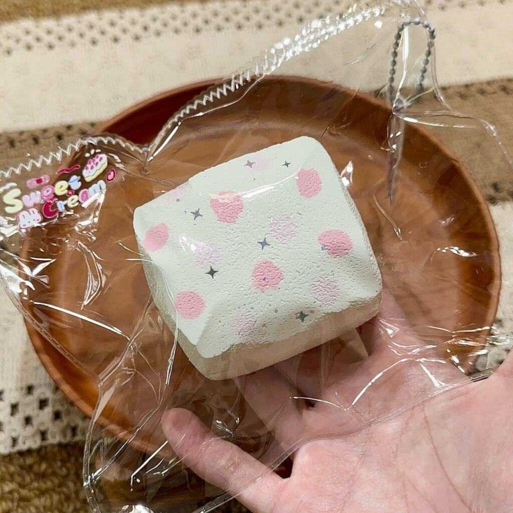 103009 Creamy Sweet Squishy Double-Layer Marshmallow (Oven Cream Clay Texture Series) / 奶油小甜捏 双层棉花糖(烤箱奶油泥触感系列)