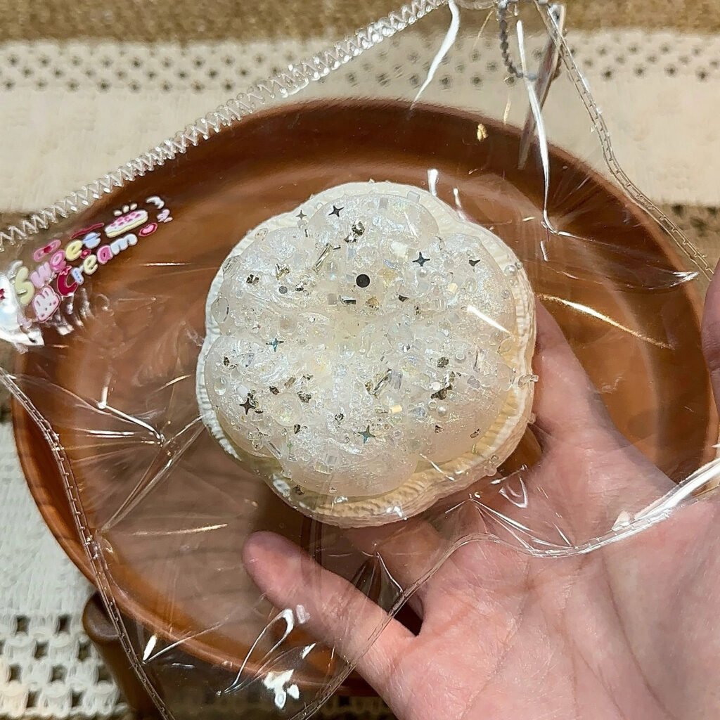 103020 Creamy Sweet Squishy Flower Mille-Feuille (Light Milk Paste Clay Texture Series) / 奶油小甜捏 花朵千层酥（轻乳膏泥触感系列）