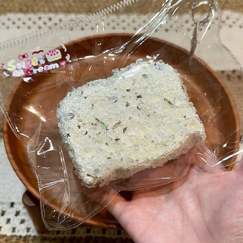 103031 Creamy Sweet Squishy Crumb-Coated Double-Layer Toast (Oven Cream Clay Texture Series) / 奶油小甜捏 裹碎双层吐司(烤箱奶油泥触感系列)