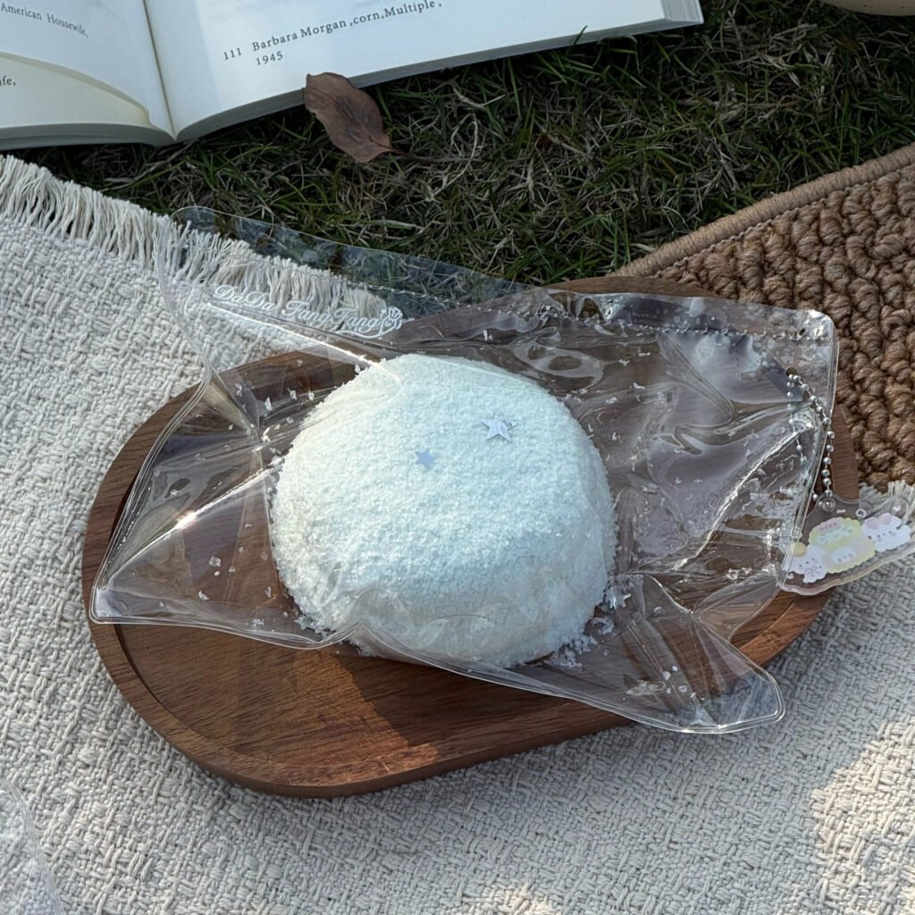 361002 Da Da Fang Fang Camellia Mini Round (Fluffy Clay Texture Series) / 大大方方 山茶小圆（蓬松泥触感系列）