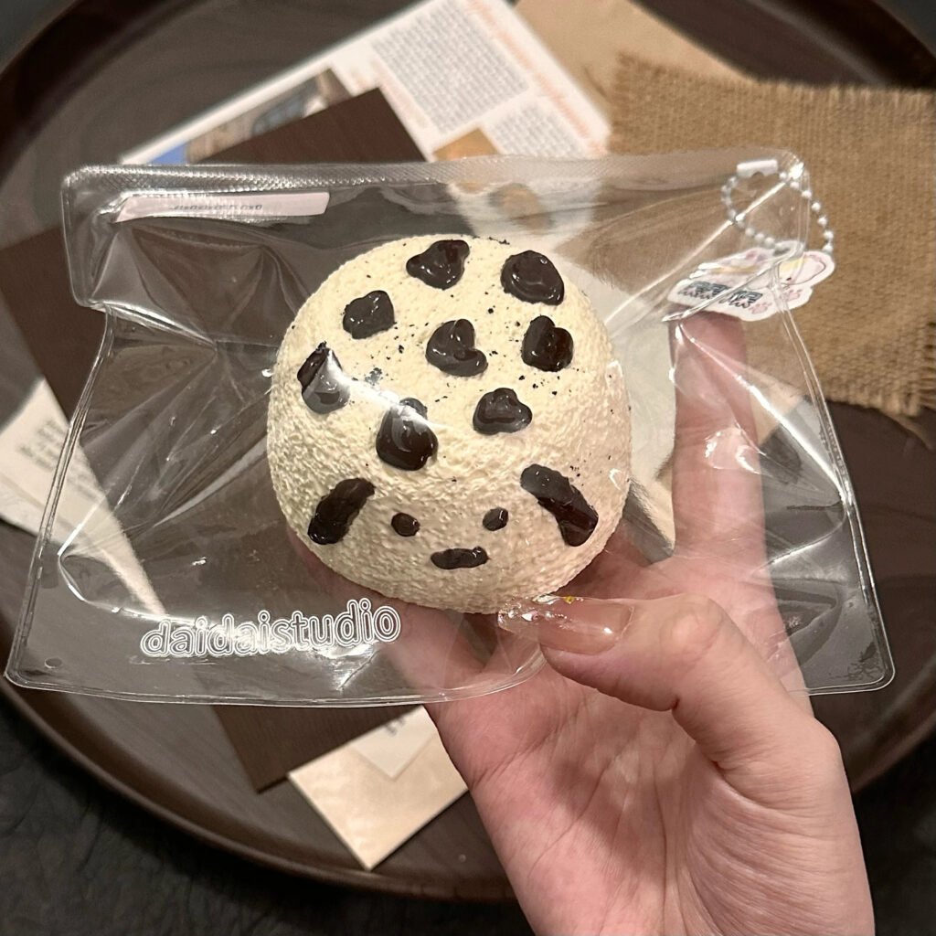 370010 Daidai Budai Spotted Puppy Round (Wet Cheese Clay Texture Series) / 呆呆不呆 斑点狗圆（湿酪泥肌触感系列）