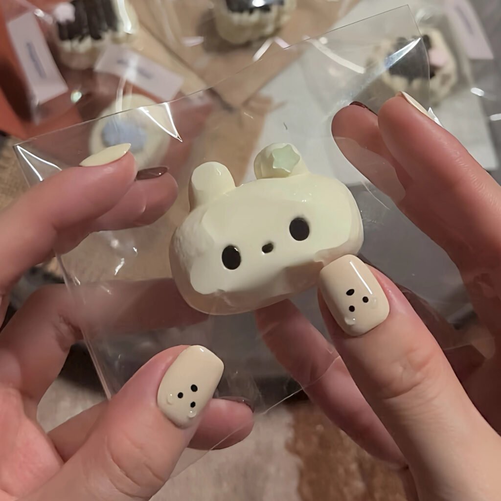 370019 Daidai Budai Dazed Bunny (Dry Cheese Clay Texture Series) / 呆呆不呆 呆兔（干酪触感系列）