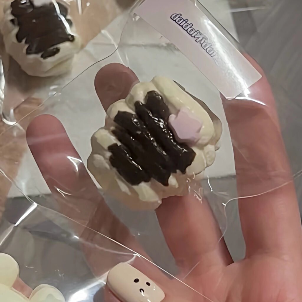 370020 Daidai Budai Tiramisu (Dry Cheese Clay Texture Series) / 呆呆不呆 提拉米苏(干酪触感系列)