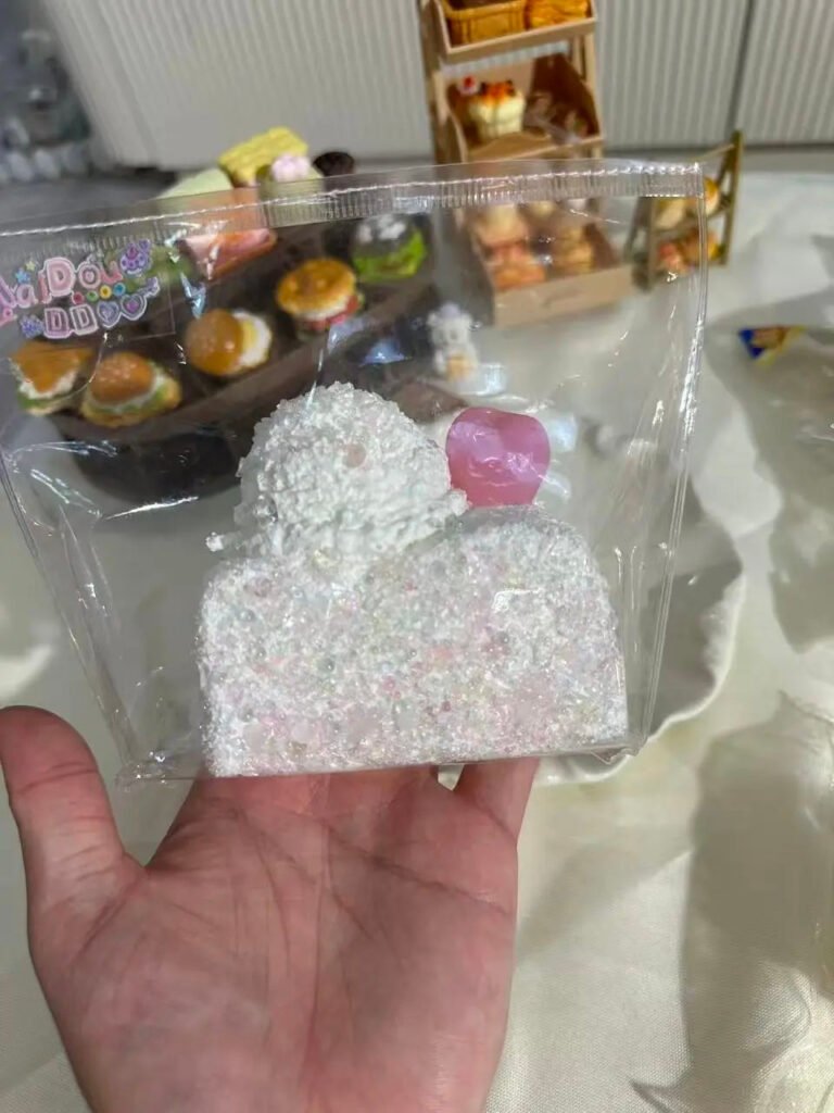 352009 Maidou Ddoo Cherry Toast (Milk Frost Clay Texture Series) / 麦兜ddoo 樱桃吐司（奶霜泥手感系列）