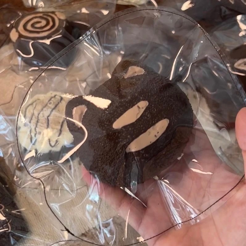 227012 Danjuan Juanbuguo Chocolate Cat Bread (Soft Moldable Clay Texture Series) / 蛋卷卷不过 巧克力猫猫面包（软可塑触感系列）