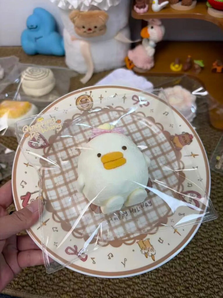 382000 Dragonfly King Elegant Big Mouth Chick (Sticky Clay Texture Series) / 蜻蜓大王 优雅的大嘴吉(黏糊泥触感系列)
