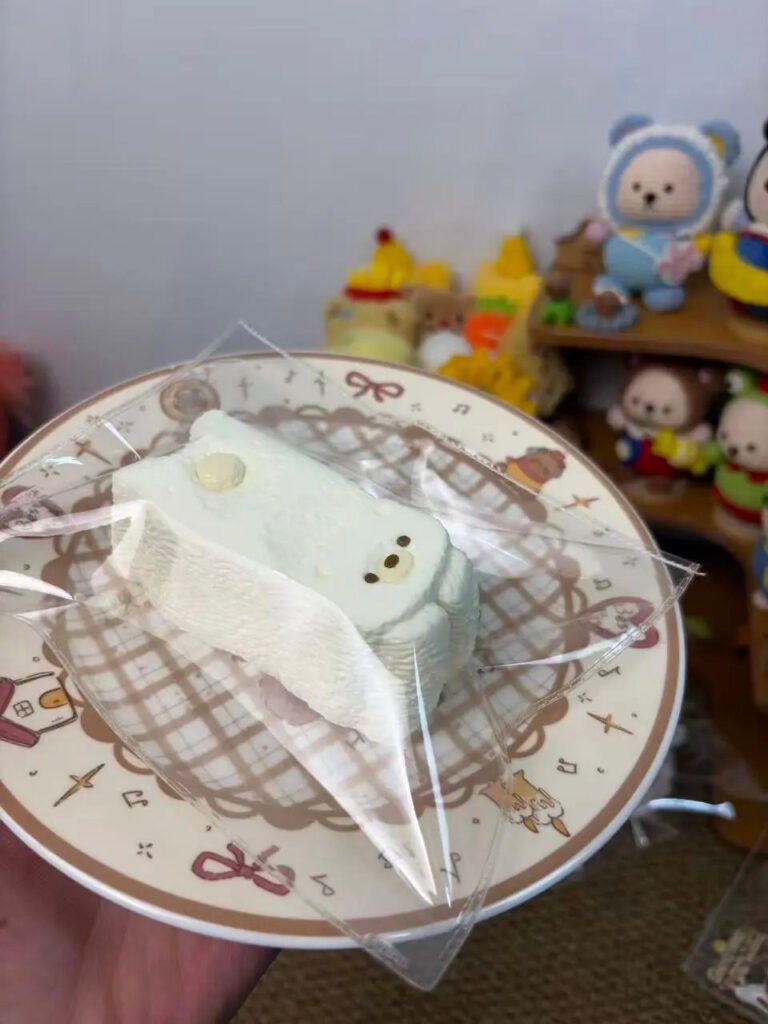 382002 Dragonfly King Lying Bear (Sticky Clay Texture Series) / 蜻蜓大王 趴趴熊(黏糊泥触感系列)