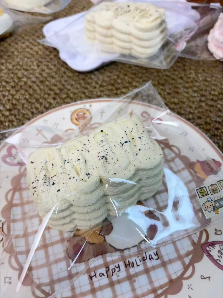 382006 Dragonfly King Salted Cream Roll (Dry Cream Texture Series) / 蜻蜓大王 咸奶油卷(干奶油触感系列)