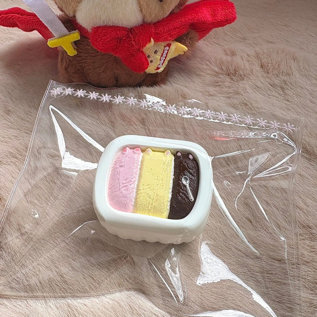 368009 Dun Shizai Three-Color Kitty Ice Cream (Soft Cheese Clay Texture Series) / 吨实在 三色小猫冰淇淋(软干酪触感系列)