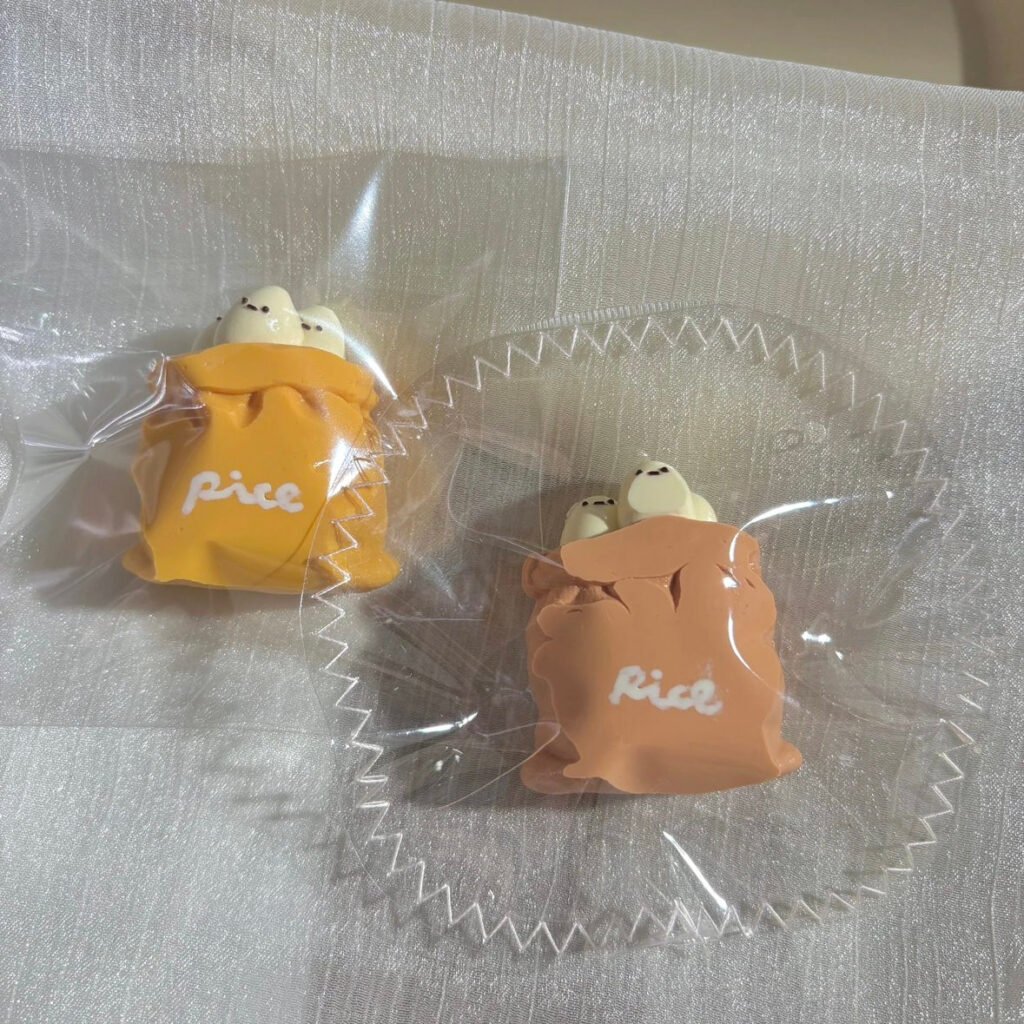 368033 Dun Shizai Mini Bag of Rice (Soft Cheese Clay Texture Series) / 吨实在 一袋米小鼻嘎（软干酪触感系列）