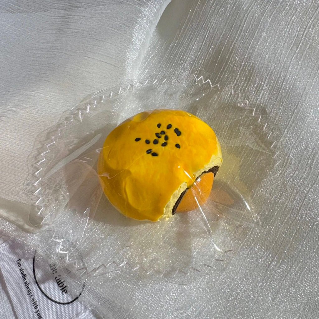 368061 Dun Shizai Egg Yolk Pastry (Rich Milk Clay Texture Series) / 吨实在 蛋黄酥（醇厚奶触感系列）