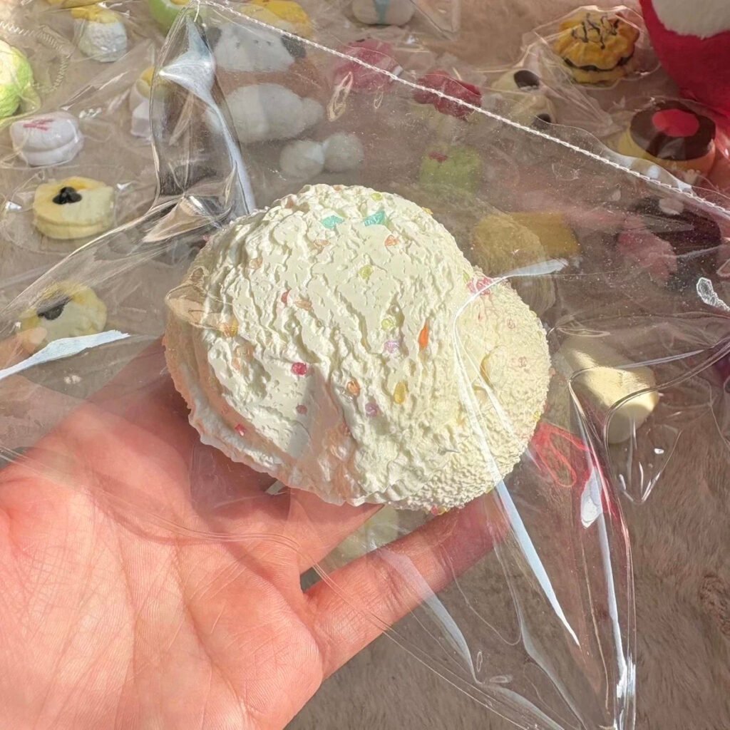 368095 Dun Shizai Popping Candy Ice Cream Senbei (Rich Milk Clay Texture Series) / 吨实在 跳跳糖冰淇淋仙贝（醇厚奶触感系列）