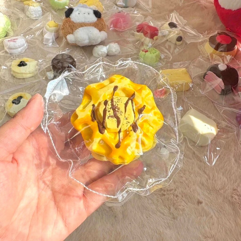 368098 Dun Shizai Butter Waffle Chocolate Sandwich Cookie (Rich Milk Clay Texture Series) / 吨实在 黄油华夫巧克力夹心饼干（醇厚奶触感系列）