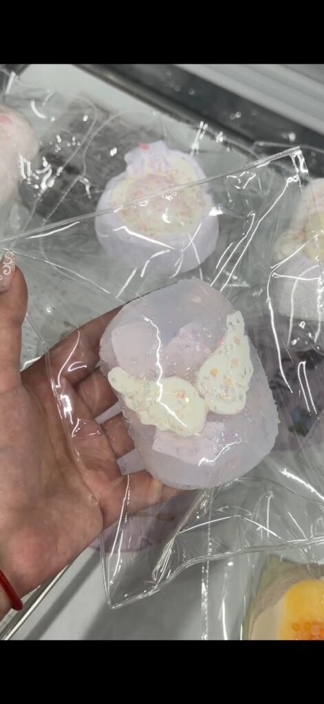 149026 DuozaiNN Taro Paste Fuzzy Egg Cube (Light Cream Texture Series) / 多仔捏捏 芋泥块毛蛋（轻奶油触感系列）