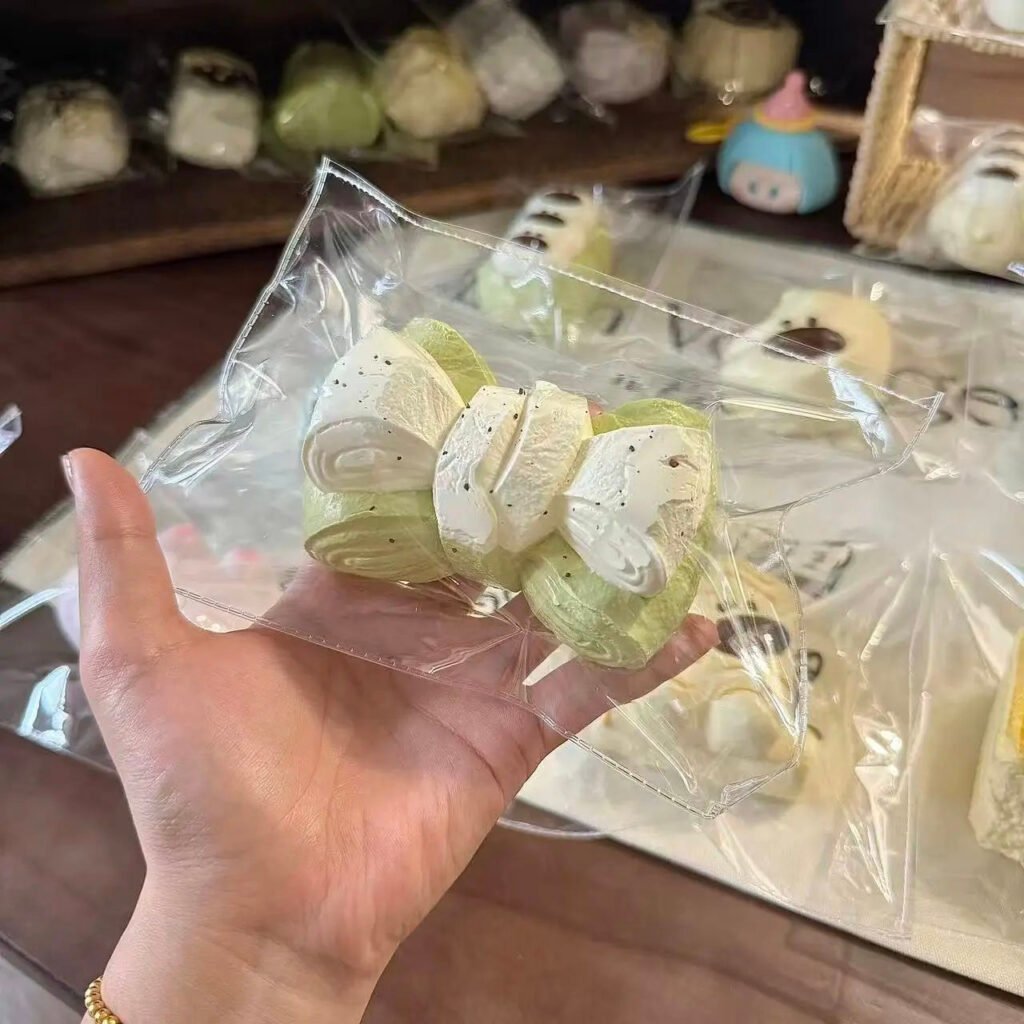 428036 Emo Studio Avocado Bow (Baked Thick Milk Clay Texture Series) / Emo studio 牛油果蝴蝶结（烤箱厚乳泥触感系列）