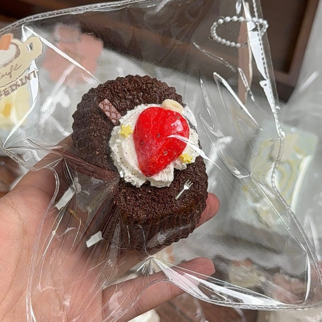85022 Flying 7 Chocolate Strawberry (Mochi Cream Texture Series) / 飞行7 巧克力草莓(糯奶油触感系列)