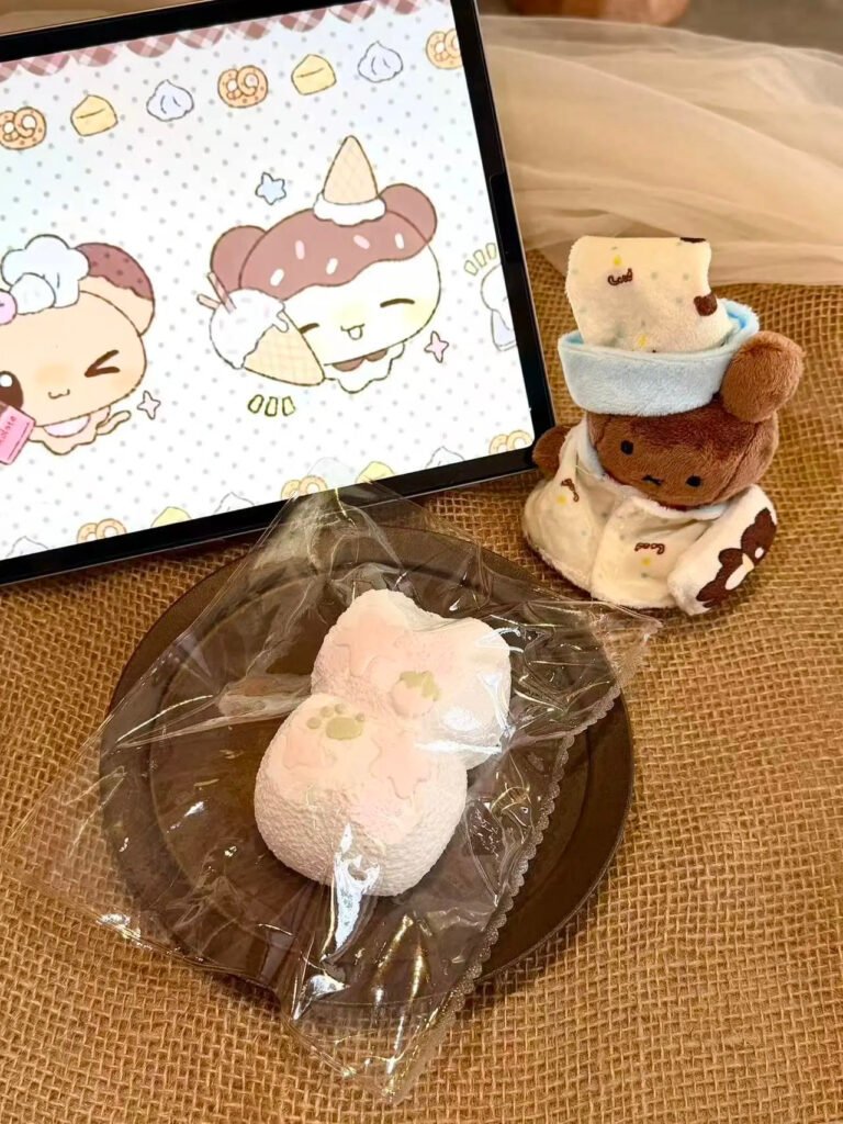 21040 Heqiqi Strawberry Kitten Head (Soft Cream Clay Texture Series) / 禾七七 草莓小猫头（软奶油触感系列）