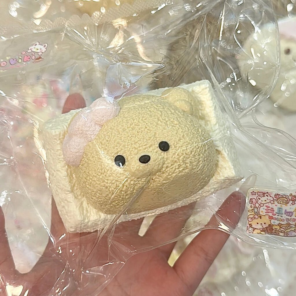 50038 HelloKiki Milk Bear Short Toast (Water Cream Texture Series) / hellokiki捏捏 短吐司奶熊（水奶油触感系列）