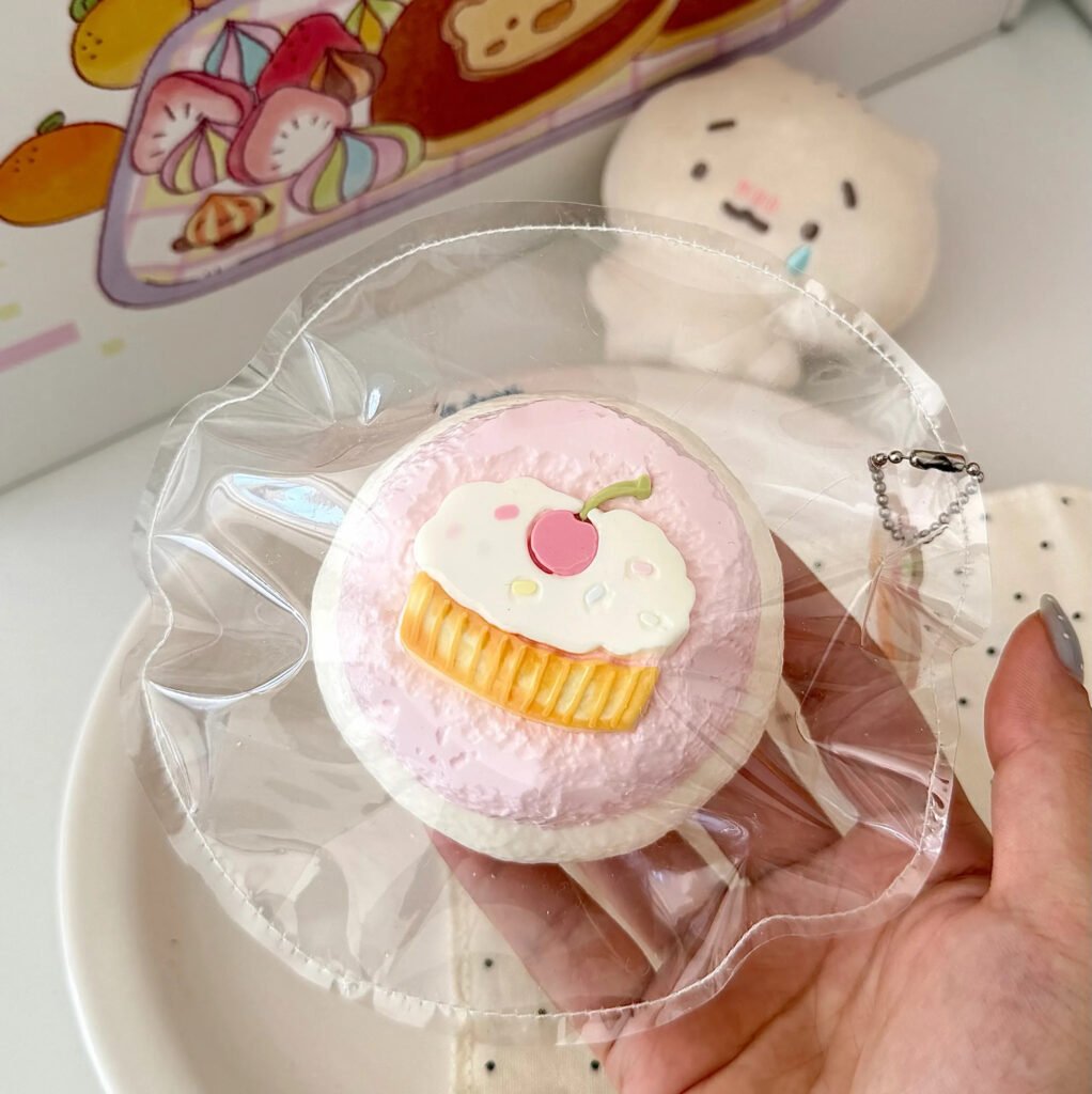 170009 Homie Studio Pink Muffin Cake (Soft Cheese Clay Texture Series) / 厚米捏捏事务所 粉色玛芬蛋糕(软干酪触感系列)