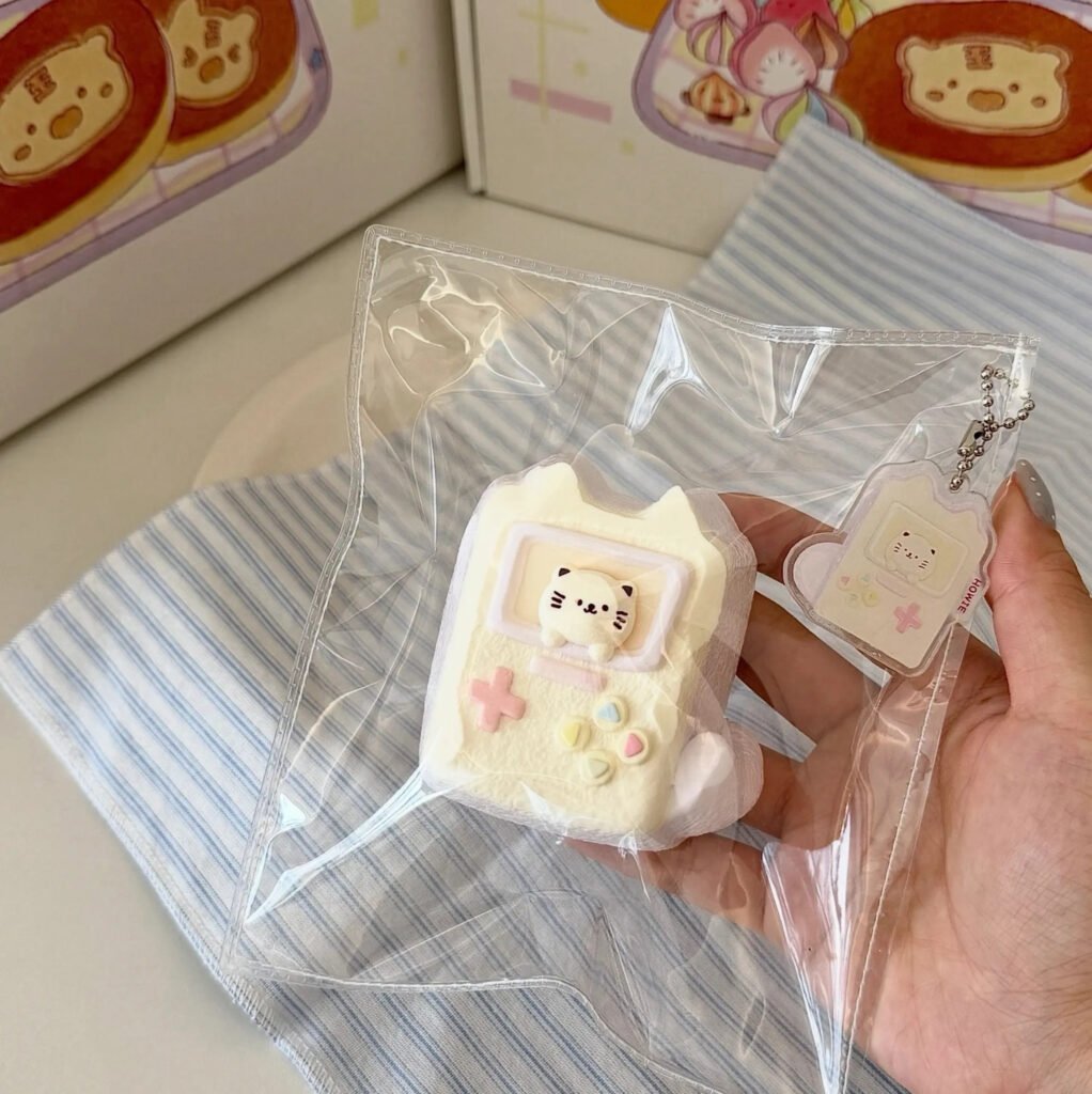 170031 Homie Studio Kitten Game Console (Soft Cheese Clay Texture Series) / 厚米捏捏事务所 小猫游戏机（软干酪触感系列）