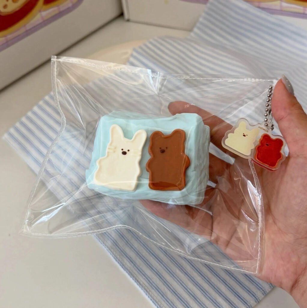 170037 Homie Studio Bunny Bear Frosted Cake (Soft Cheese Clay Texture Series) / 厚米捏捏事务所 兔熊抹面蛋糕（软干酪触感系列）