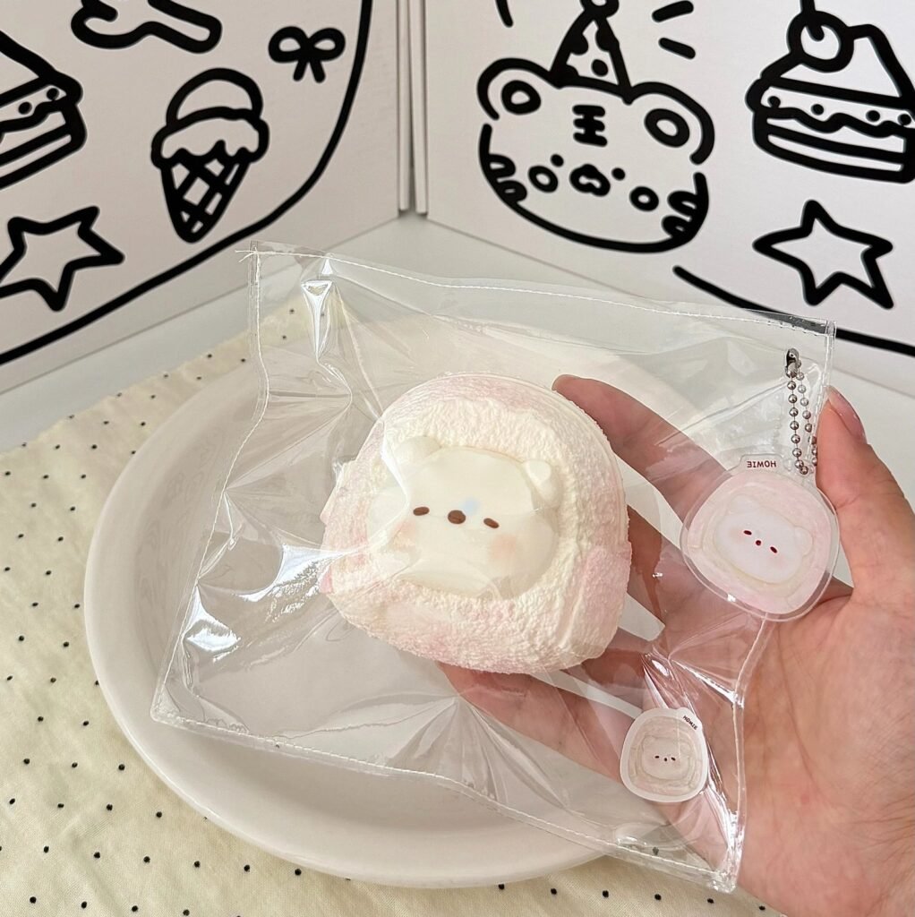 170047 Homie Studio Sniffly Bear Backpack (Soft Cheese Clay Texture Series) / 厚米捏捏事务所 鼻涕熊背包（软干酪触感系列）