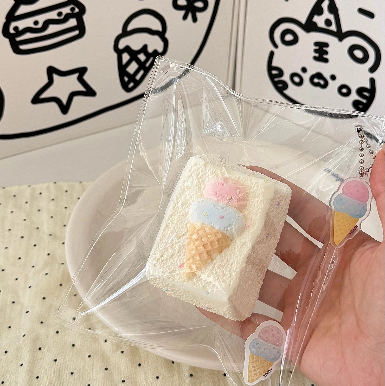 170057 Homie Studio Sprinkle Ice Cream Short Toast (Soft Cheese Clay Texture Series) / 厚米捏捏事务所 彩豆冰淇淋短吐司(软干酪触感系列)