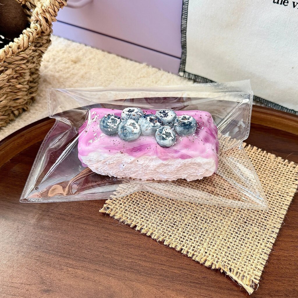 108077 Iced Americano Blueberry Basque Cake (Moldable Clay Texture Series) / 炫一杯冰美式 蓝莓巴斯克（可塑泥触感系列）