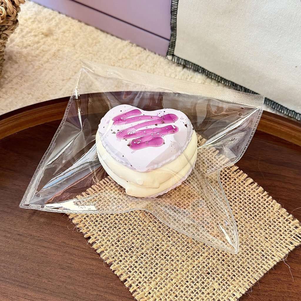 108088 Iced Americano Heart Macaron (Light Cream Texture Series) / 炫一杯冰美式 爱心马卡龙（稀奶油触感系列）