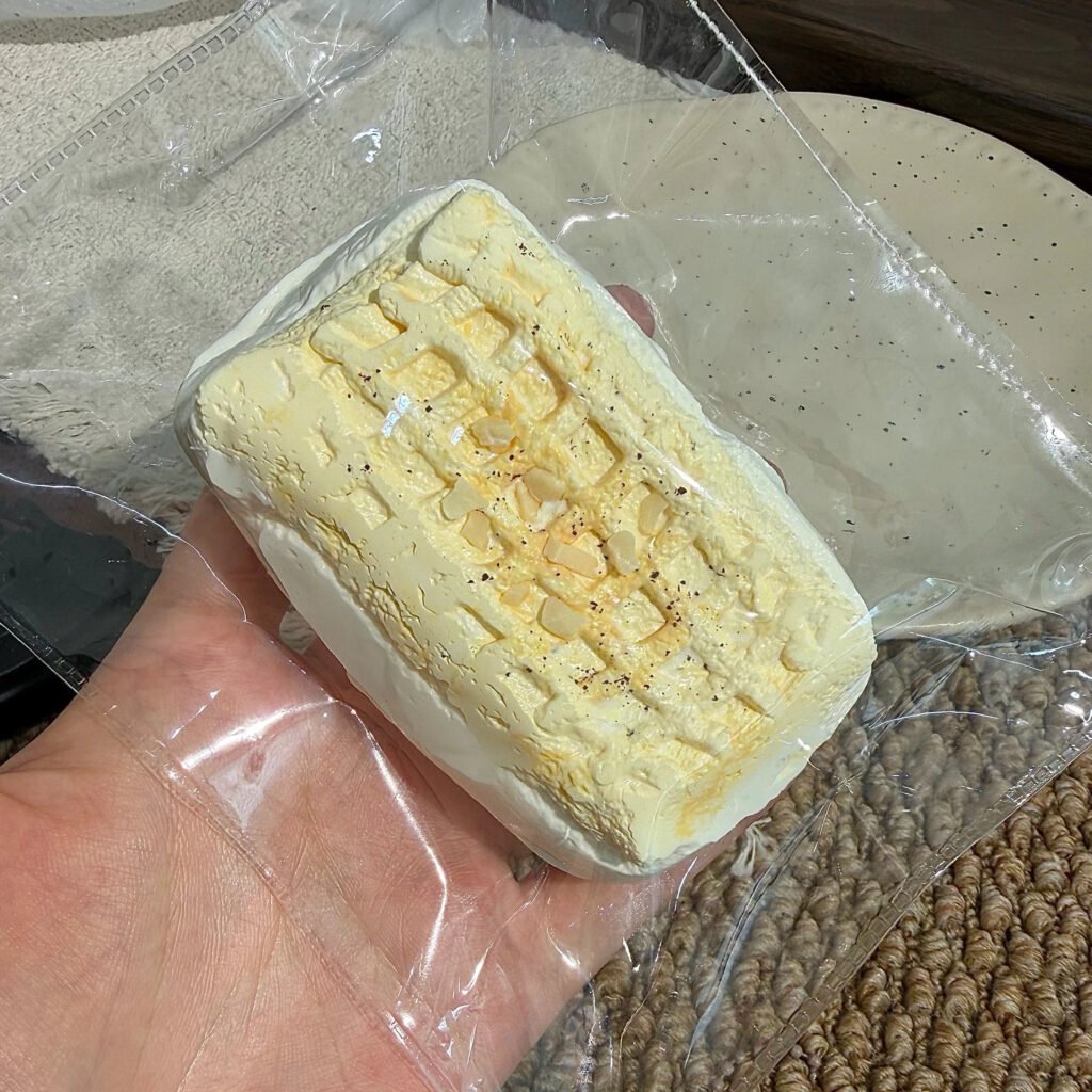 105033 JunBao Wheat Waffle Block (Thick Cream Texture Series) / JunBao 麦香华夫砖（厚奶油泥触感系列）