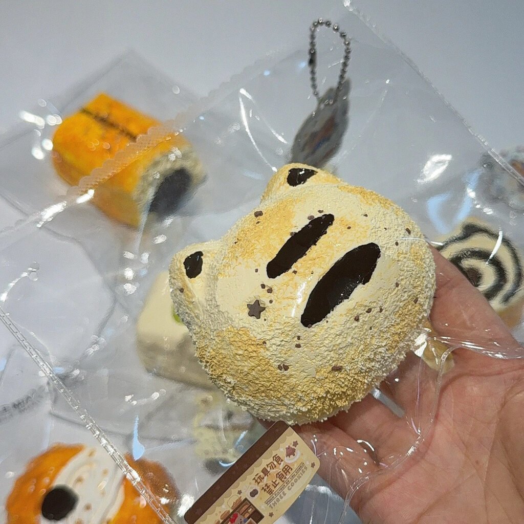 242061 Kele Miao Squishy Cat Baguette (Cream Paste Texture Series) / 可乐妙 猫咪法棍（乳膏泥触感系列）