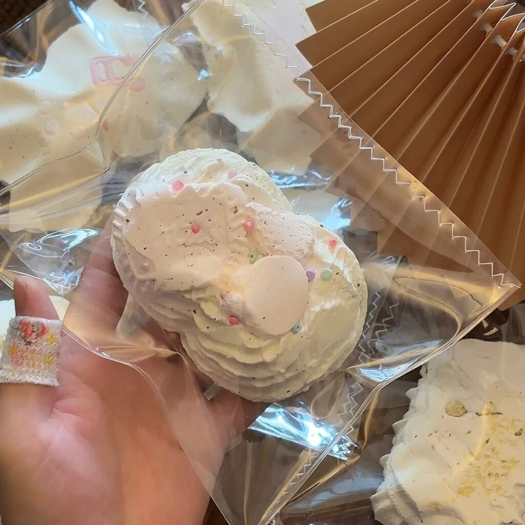 308006 Kelu Strawberry Bunny Double Cookie (Cotton Cream Texture Series) / kelu可露 草莓兔二连曲奇（绵奶油触感系列）