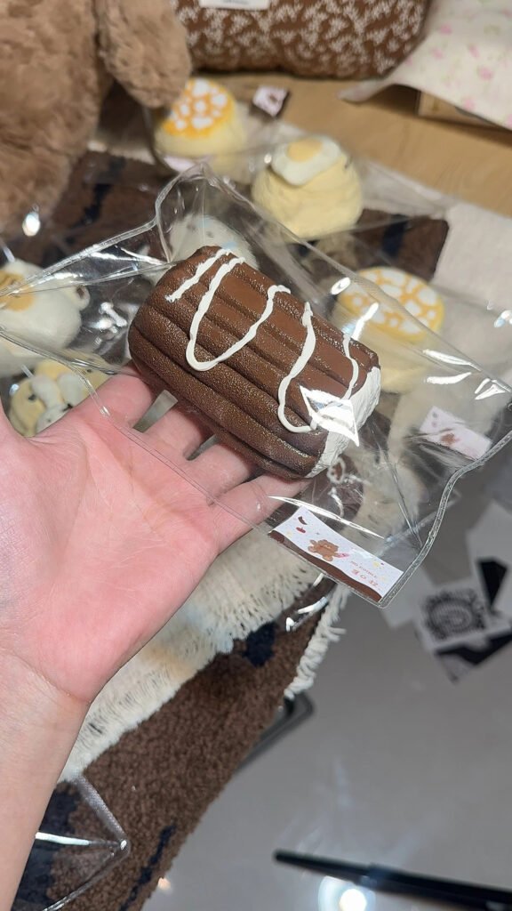 286012 Keonie Chocolate Cream Puff Bar (Glutinous Cream Texture Series) / 可O捏 チョコレートシュークリームバー (もちクリーム触感シリーズ)