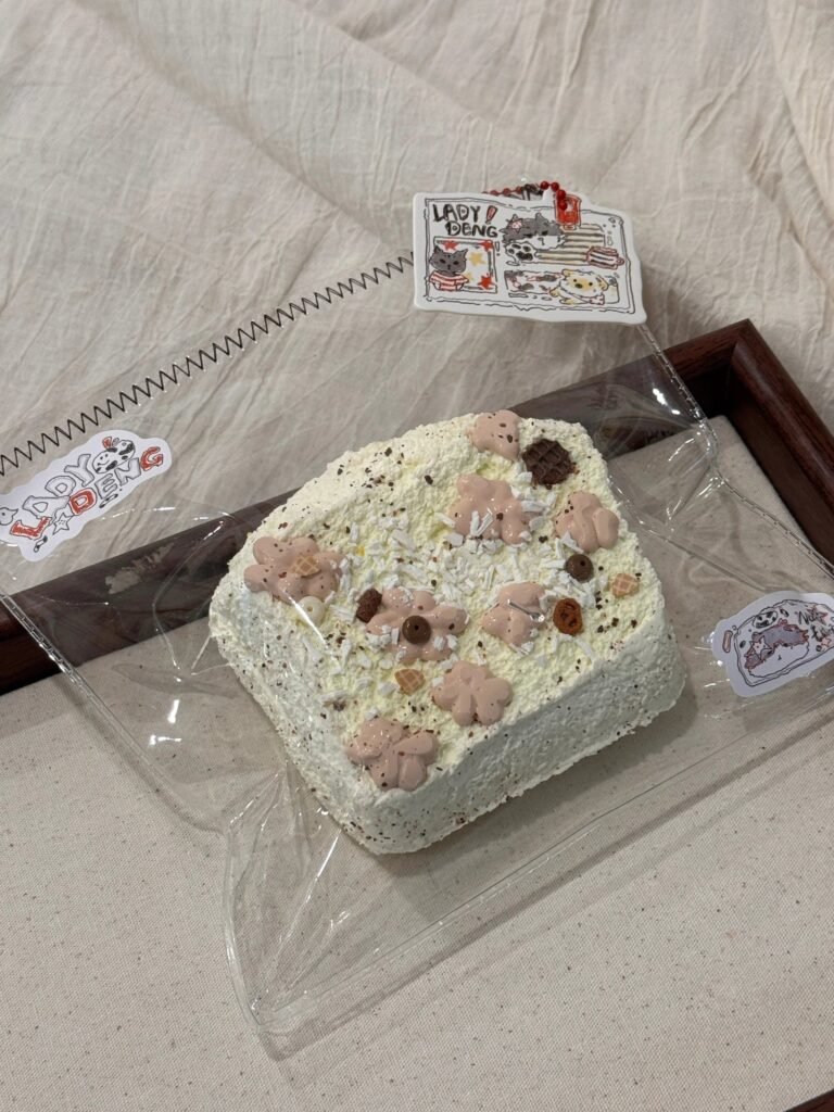 99008 Lady Deng Grassland Cow Double-Layer Large Toast (Dry Cream Texture Series) / Lady Deng 草原牛二層ラージトースト（ドライクリーム触感シリーズ）