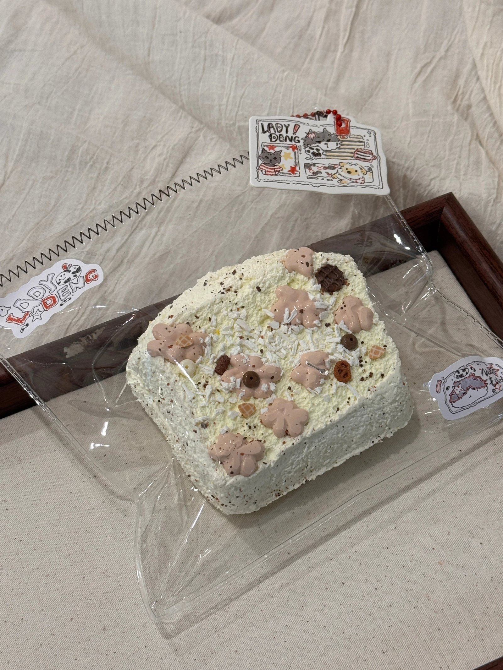 99008 Lady Deng Grassland Cow Double-Layer Large Toast (Dry Cream Texture Series) / Lady Deng 草原牛二層ラージトースト(ドライクリーム触感シリーズ)