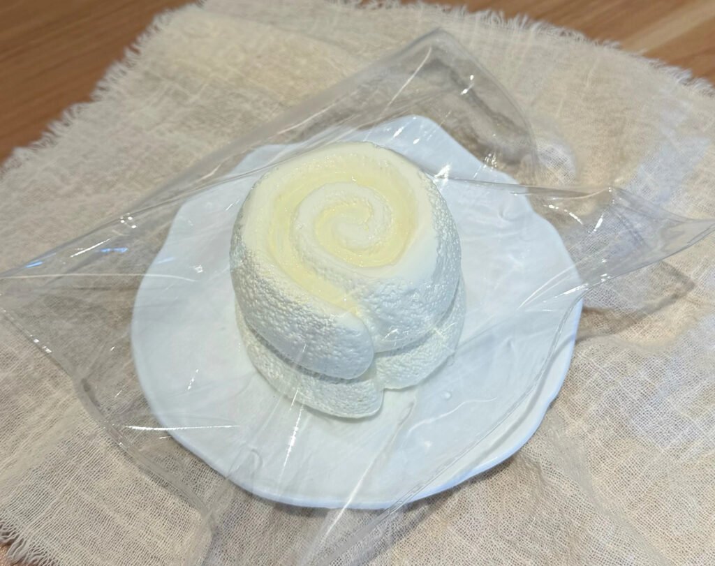 265041 Libra Nie Nie Double Swirl Roll (Frozen Butter Texture Series) / 天秤座捏捏 双层卷卷（冻黄油触感系列）