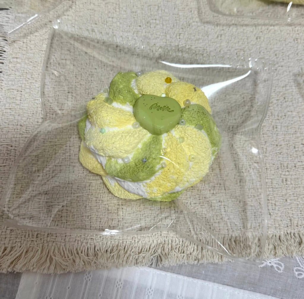 369008 Lili Komachi Melon Double-Layer Cream Roll / 栗栗小町 蜜瓜双层奶油卷