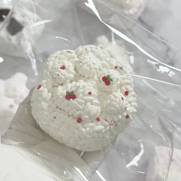 413000 Lop-Eared Bunny Cherry Cat Paw / 垂耳兔兔 樱桃猫爪
