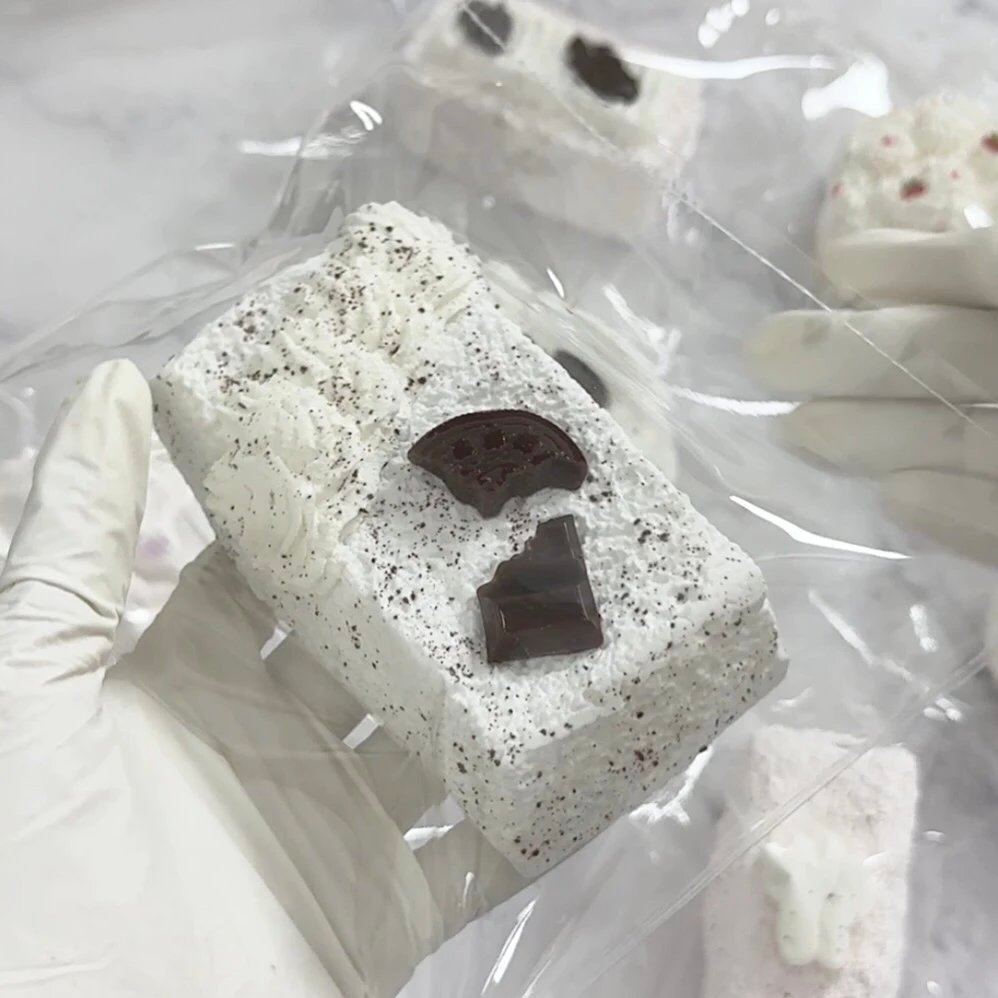 413004 Lop-Eared Bunny Sea Salt Chocolate Long Toast / 垂耳兔兔 海盐巧克力长吐司