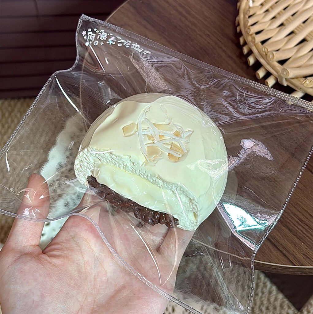 385003 Low Pixel Cream Soy Milk Mochi Rice Bread (Glutinous Cream Paste Clay Texture Series) / 低像素奶油 豆乳麻薯米面包（糯奶膏泥触感系列）