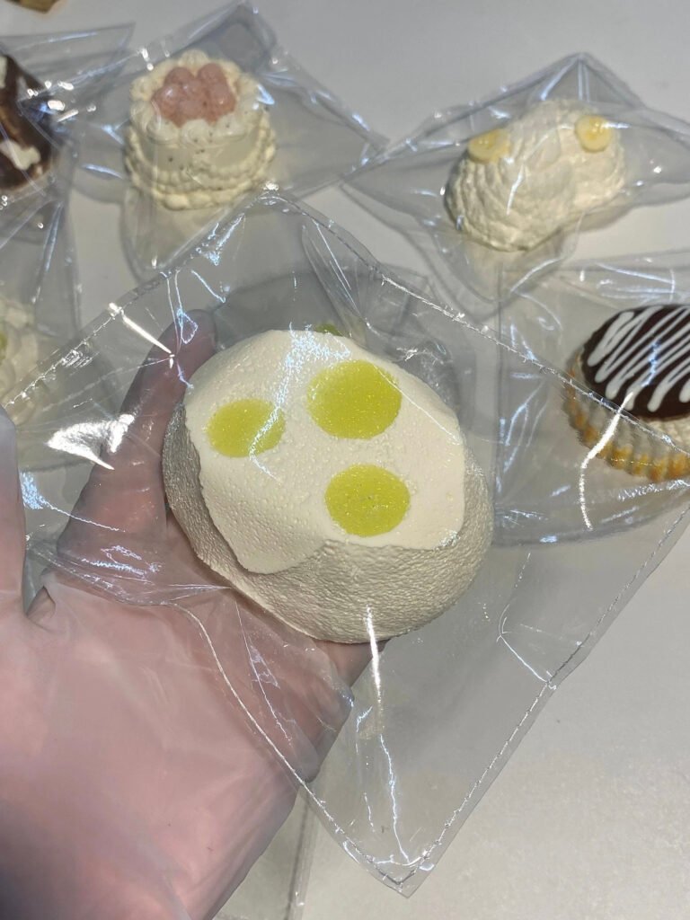 353005 Liaoli Shu Shifu Green Grape Gummy Rice Cracker (Cream Clay Texture Series) / 料理鼠师傅 青提软糖仙贝（奶油泥手感系列）