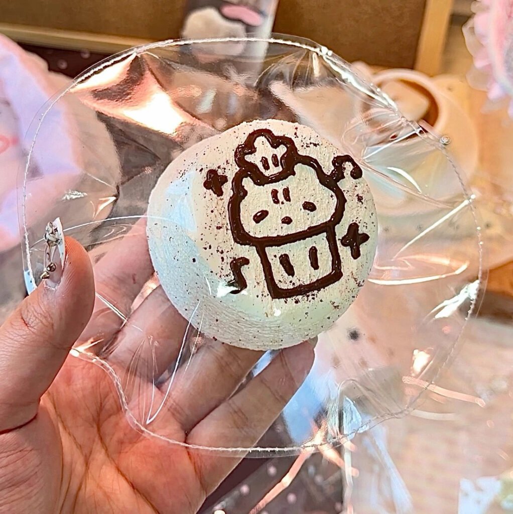 150008 LyingLamb Cupcake Bear Round Toast (Sticky Clay Texture Series) / 躺躺小羊 纸杯蛋糕熊圆吐司(黏糊泥触感系列)