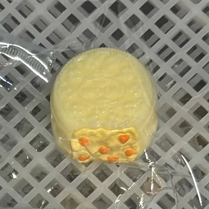 410004 Mantou Squishy Mango Snow Skin Mooncake - Cosmetic Defect / 馒头捏 芒果冰皮月饼（外观瑕疵）