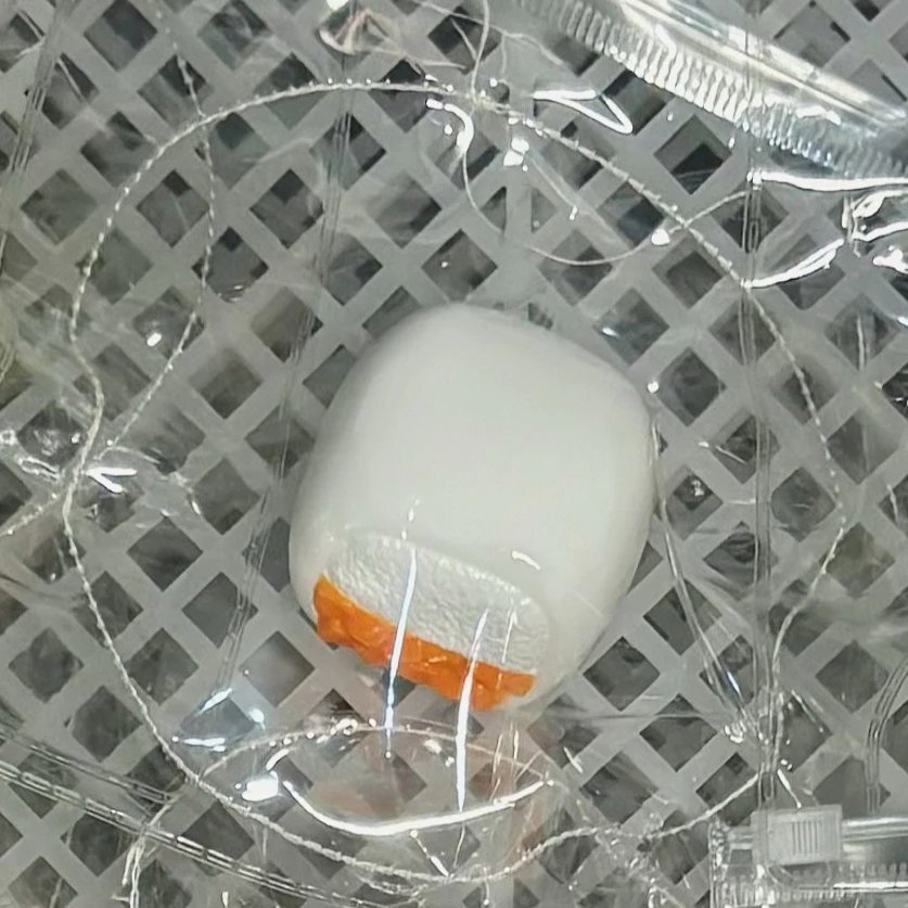 410007 Mantou Squishy Mango Mochi - Cosmetic Defect (Soft Texture Series) / 馒头捏 芒果糯米糍（外观瑕疵）（软触感系列）