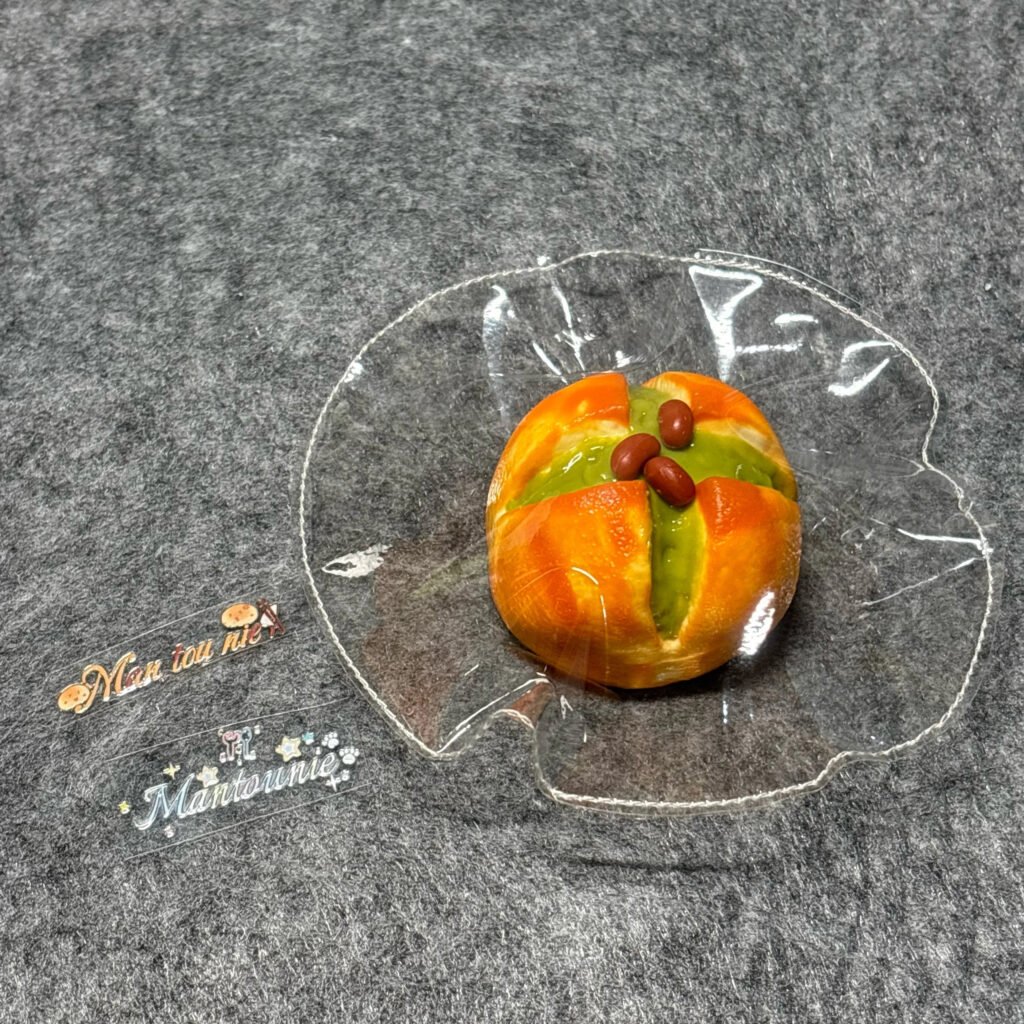 410022 Mantou Squishy Matcha Red Bean Flower Pastry (Milk Candy Clay Texture Series) / 馒头捏 抹茶红豆开花酥（奶糖泥触感系列）