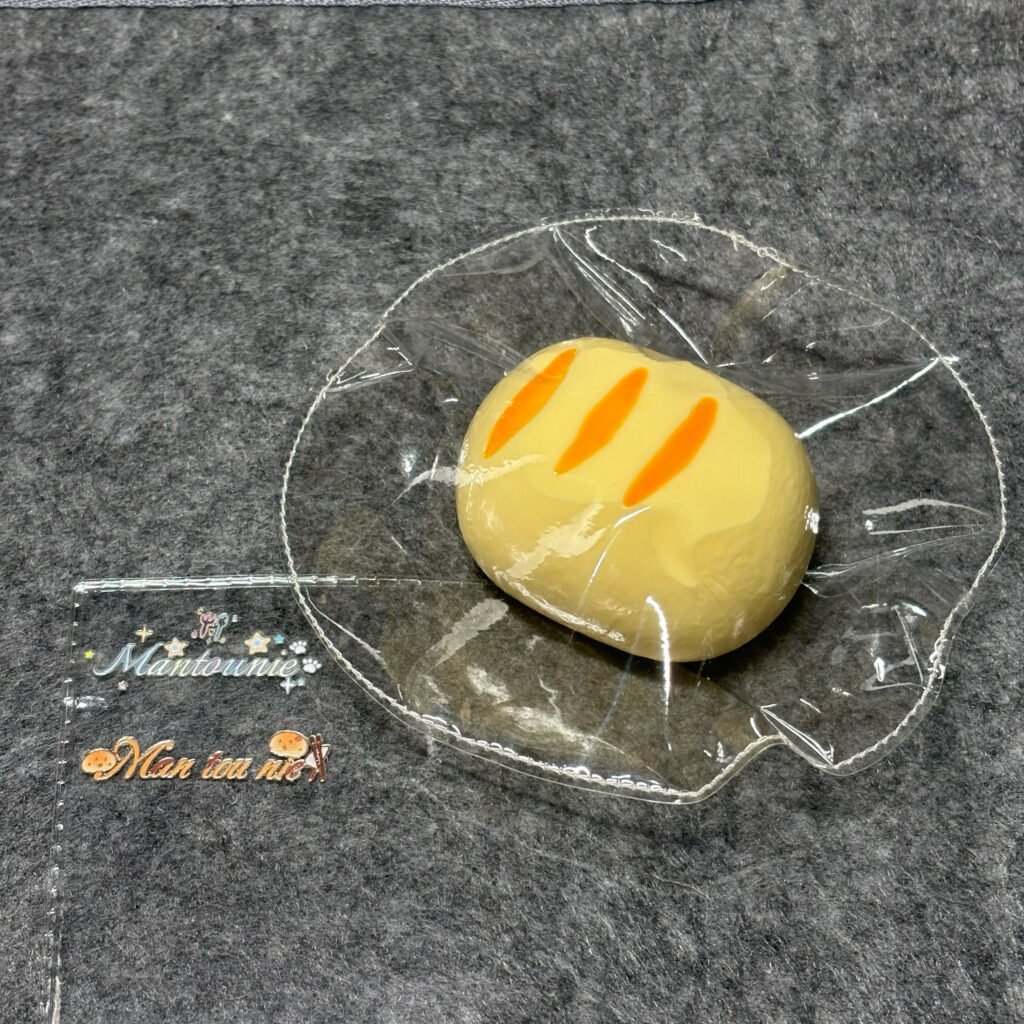 410029 Mantou Squishy Chubby Filled Bread - Yellow (Soft Cheese Clay Texture Series) / 馒头捏 夹心胖面包（黄）（软干酪触感系列）