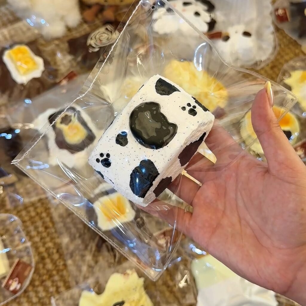 230009 Miluyang Cow Cat Paw Double-Layer Rice Cake (Fluffy Cream Texture Series) / 麋鹿羊MILUYANG 奶牛猫爪双层年糕（绵奶油触感系列）