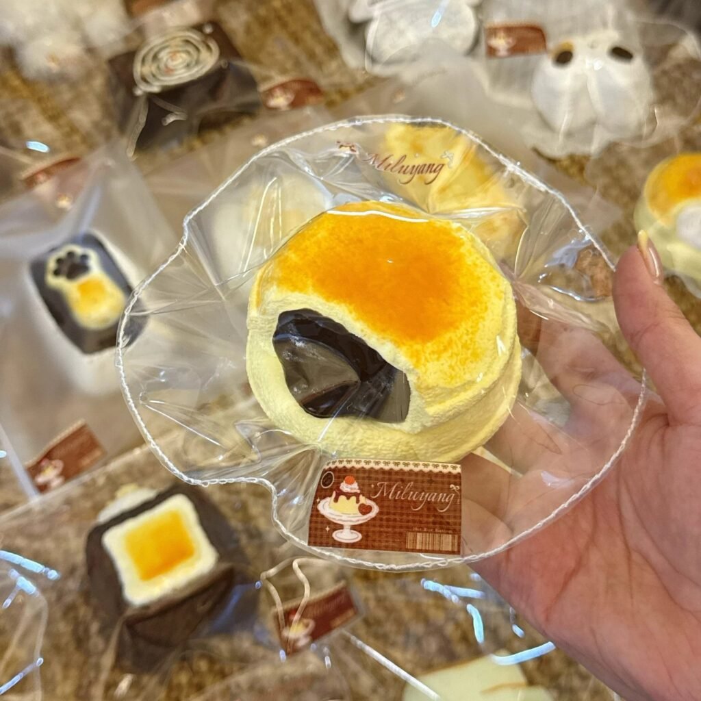 230017 Miluyang Rich Chocolate-Filled Dorayaki (Fluffy Cream Texture Series) / 麋鹿羊MILUYANG 浓巧夹心铜锣烧（绵奶油触感系列）