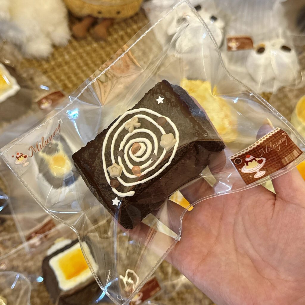 230027 Miluyang Rich Chocolate Swirl Toast (Thick Milk Clay Texture Series) / 麋鹿羊MILUYANG 浓巧卷卷吐司（厚奶泥触感系列）