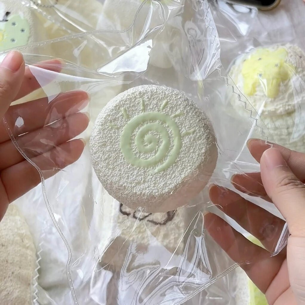 356011 Yizhi Mimi Lucky Double-Layer Round Toast / 一只米咪 幸运双层圆吐司